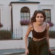 Le texte musical NO BIG DEAL (I LOVE YOU) de DODIE est également présent dans l'album Hot mess (2022)