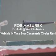 Le texte musical AUTUMN PLEIADES de ROB MAZUREK est également présent dans l'album Dimensional stardust (2020)
