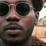 Le texte musical TOPDOWN de CHANNEL TRES est également présent dans l'album Channel tres (2018)