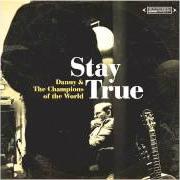 Le texte musical (NEVER STOP BUILDING) THAT OLD SPACE ROCKET de DANNY & THE CHAMPIONS OF THE WORLD est également présent dans l'album Stay true (2013)