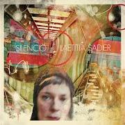 Le texte musical LIGHTNING THUNDERBOLT de LAETITIA SADIER est également présent dans l'album Silencio (2012)