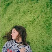 Le texte musical PRETTY GIRL de CLAIRO est également présent dans l'album Diary 001 (2018)