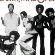 Le texte musical HAPPY FEELIN' (ANATOMY OF A GROOVE) de EARTH, WIND & FIRE est également présent dans l'album That's the way of the world (1975)