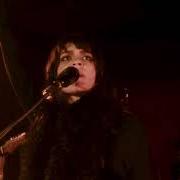 Le texte musical DARKNESS, BE MY FRIEND de GRETEL est également présent dans l'album Squish (2026)
