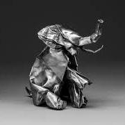 Le texte musical NEVER CREATED, NEVER DESTROYED de JLIN est également présent dans l'album Black origami (2017)