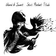 Le texte musical LALALA de ANNI B SWEET est également présent dans l'album Start, restart, undo (2009)