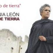 Le texte musical SOL REDONDO de EUGENIA LEÓN est également présent dans l'album Puño de tierra (2008)