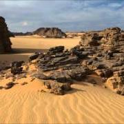 Le texte musical ALDRECHEN MANIN de TINARIWEN est également présent dans l'album Amassakoul (2004)