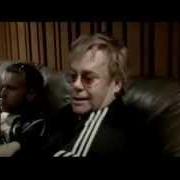 Le texte musical WHEN LOVE IS DYING de ELTON JOHN est également présent dans l'album The union (2010)