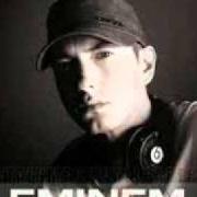 Le texte musical THROITUP de EMINEM est également présent dans l'album Marshalls law (2014)