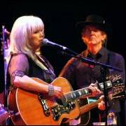 Le texte musical THE OTHER SIDE OF LIFE de EMMYLOU HARRIS est également présent dans l'album Angel band (1987)