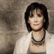 Le texte musical SHEPHERD MOONS de ENYA est également présent dans l'album Paint the sky with stars: the best of enya (1997)