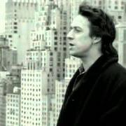 Le texte musical A BIRD IN NEW YORK de ERIC SERRA est également présent dans l'album Léon (1994)