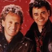 Le texte musical WHITE CHRISTMAS de AIR SUPPLY est également présent dans l'album The christmas album (1987)