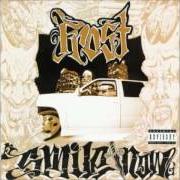 Le texte musical LA FAMILIA de FROST est également présent dans l'album Smile now die later (1995)