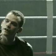 Le texte musical SOUS LE VENT (DUO AVEC CÉLINE DION) de GAROU est également présent dans l'album Seul (2000)