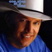 Le texte musical REMEMBER THE ALAMO de GEORGE STRAIT est également présent dans l'album One step at a time (1998)