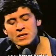 Le texte musical C'ERA UN RAGAZZO CHE... de GIANNI MORANDI est également présent dans l'album Cantare (1980)