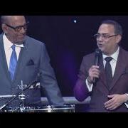 Le texte musical DÉJATE QUERER de GILBERTO SANTA ROSA est également présent dans l'album 40... y contando (en vivo desde puerto rico) (2019)
