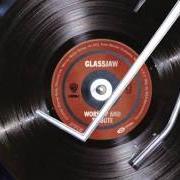 Le texte musical THE NUMBER NO GOOD THINGS COULD COME OF de GLASSJAW est également présent dans l'album Worship and tribute (2002)