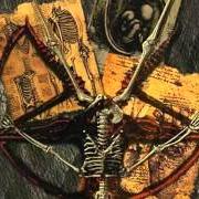 Le texte musical VALLEY OF DEATH de GLOOMY GRIM est également présent dans l'album Written in blood (2001)