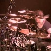 Le texte musical THE ENEMY de GODSMACK est également présent dans l'album Live & inspired (2012)