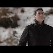 Le texte musical I DON'T WANT TO SPEND ONE MORE CHRISTMAS WITHOUT YOU de TONY HADLEY est également présent dans l'album The christmas album (2015)