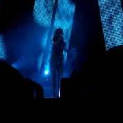 Le texte musical OUTSIDE (LIVE) de HELENA PAPARIZOU est également présent dans l'album Yparxei logos (2006)