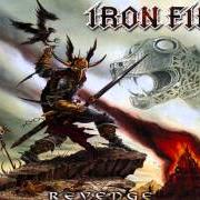 Le texte musical WINGS OF RAGE de IRON FIRE est également présent dans l'album Revenge