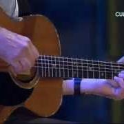 Le texte musical SOMETHING IN THE WAY SHE MOVES de JAMES TAYLOR est également présent dans l'album (live) (1993)