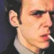 Le texte musical FACE THE NATION de JOHN HIATT est également présent dans l'album Slug line / two bit monsters (1993)