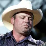 Le texte musical BE MY BABY TONIGHT de JOHN MICHAEL MONTGOMERY est également présent dans l'album Greatest hits (1997)