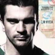 Le texte musical CLASE DE AMOR de JUANES est également présent dans l'album La vida es un ratico (2007)