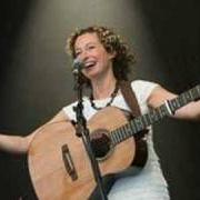 Le texte musical JOLLY PLOUGHBOYS de KATE RUSBY est également présent dans l'album Hourglass (1997)