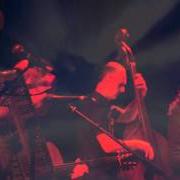 Le texte musical BLACK OIL de KATHRYN WILLIAMS est également présent dans l'album The quickening (2010)