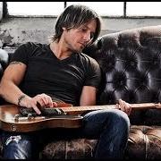 Le texte musical LONG HOT SUMMER de KEITH URBAN est également présent dans l'album Get closer (2010)