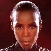 Le texte musical COMMANDER de KELLY ROWLAND est également présent dans l'album Commander