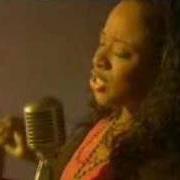 Le texte musical WRONG THINGS de KIERRA KIKI SHEARD est également présent dans l'album This is me (2006)