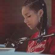 Le texte musical WE ARE HERE de ALICIA KEYS est également présent dans l'album We are here (2014)