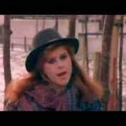 Le texte musical PATRICK de KIRSTY MACCOLL est également présent dans l'album The stiff years (2005)