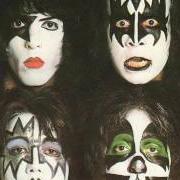 Le texte musical X-RAY EYES de KISS est également présent dans l'album Dynasty (1979)