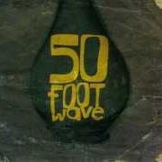 Le texte musical SALLY IS A GIRL de KRISTIN HERSH est également présent dans l'album 50 foot wave - golden ocean lp