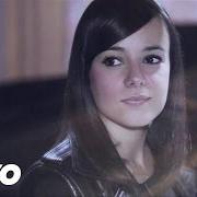 Le texte musical LA GUERRE EN DENTELLE de ALIZÉE est également présent dans l'album 5 (2013)