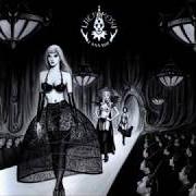 Le texte musical DER MORGEN DANACH (SINGLE VERSION) de LACRIMOSA est également présent dans l'album Der morgen danach (single) (2001)